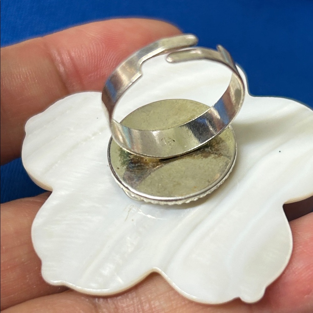 Handcrafted White Flower Mop Statement Ring With … - image 8